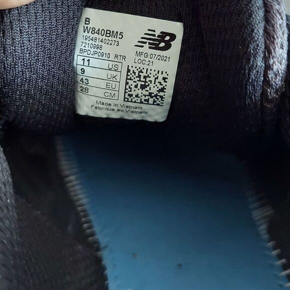 New Balance 840v5 Size 11 Black, Storm Blue - Picture 10 of 10